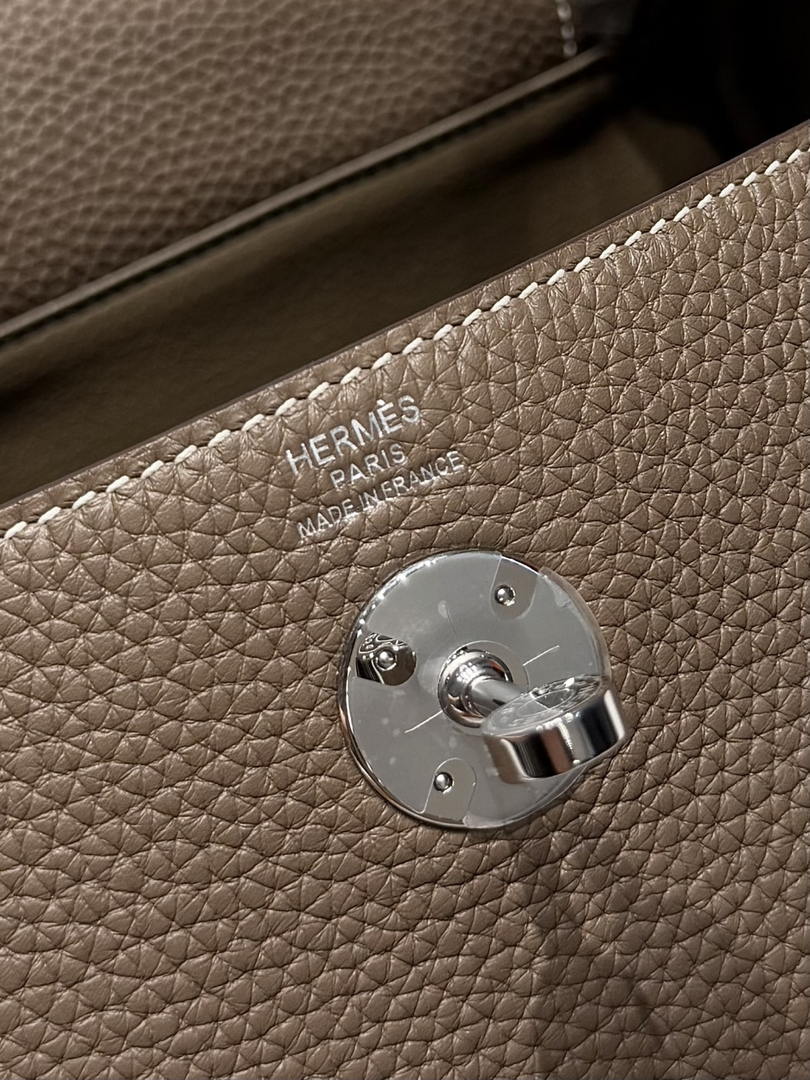 Hermes H073428 Lindy 26 Clemence TC Bag H232003