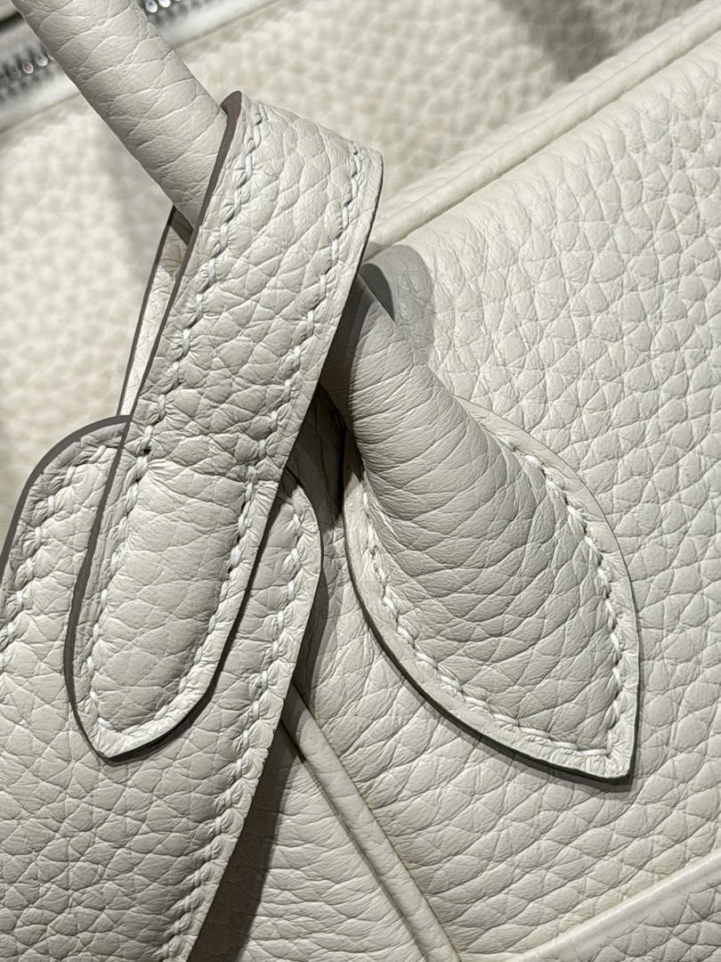 Hermes H073428 Lindy 26 Clemence TC Bag H232004