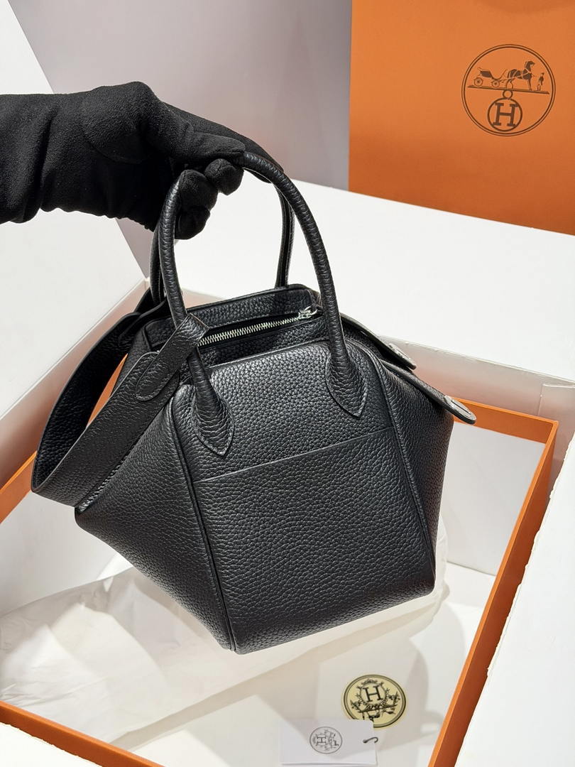 Hermes H073428 Lindy 26 Clemence TC Bag H232005