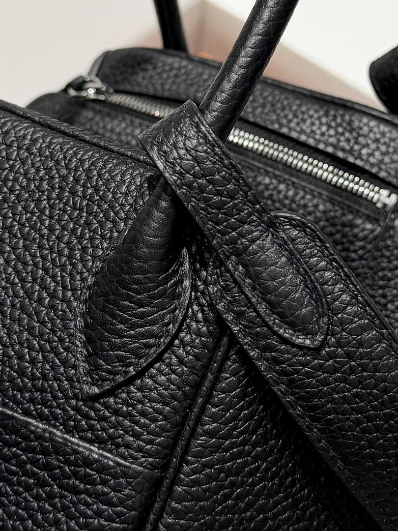 Hermes H073428 Lindy 26 Clemence TC Bag H232005
