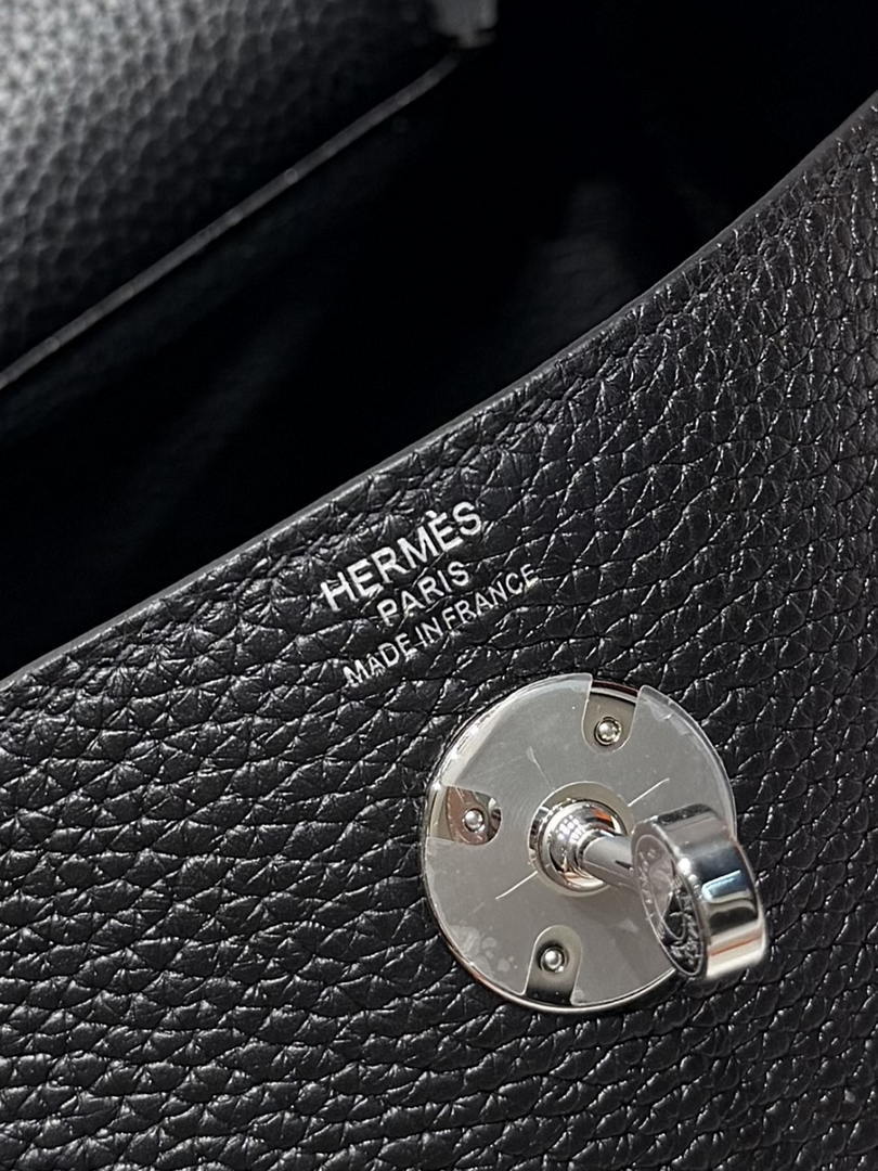 Hermes H073428 Lindy 26 Clemence TC Bag H232005