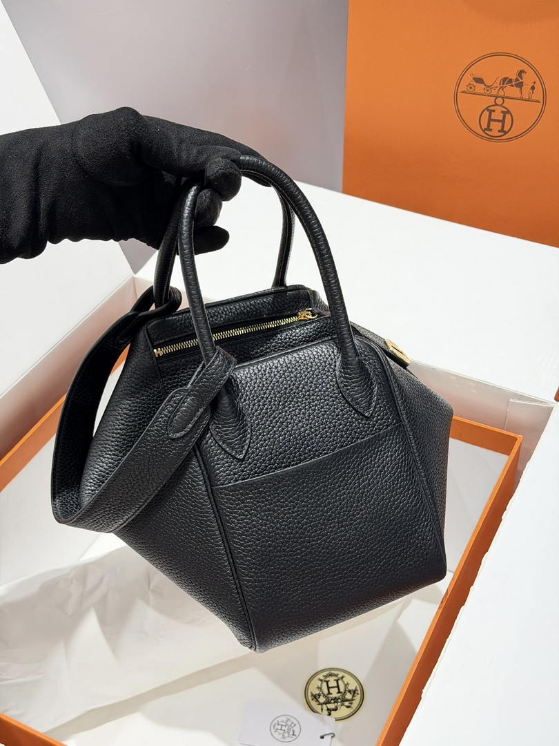Hermes H073428 Lindy 26 Clemence TC Bag H232006