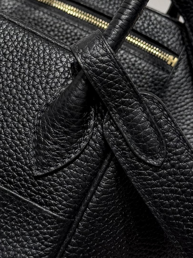 Hermes H073428 Lindy 26 Clemence TC Bag H232006