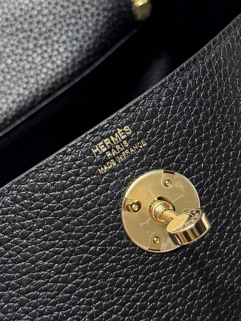 Hermes H073428 Lindy 26 Clemence TC Bag H232006