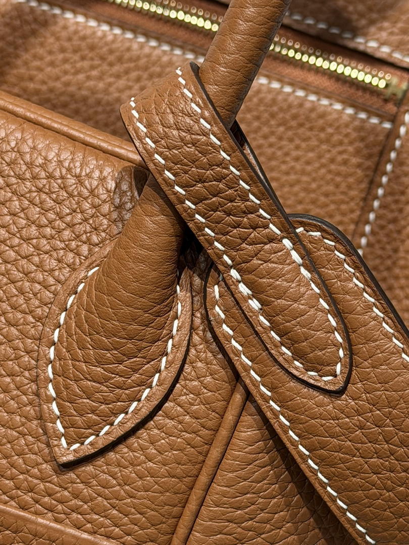 Hermes H073428 Lindy 26 Clemence TC Bag H232007