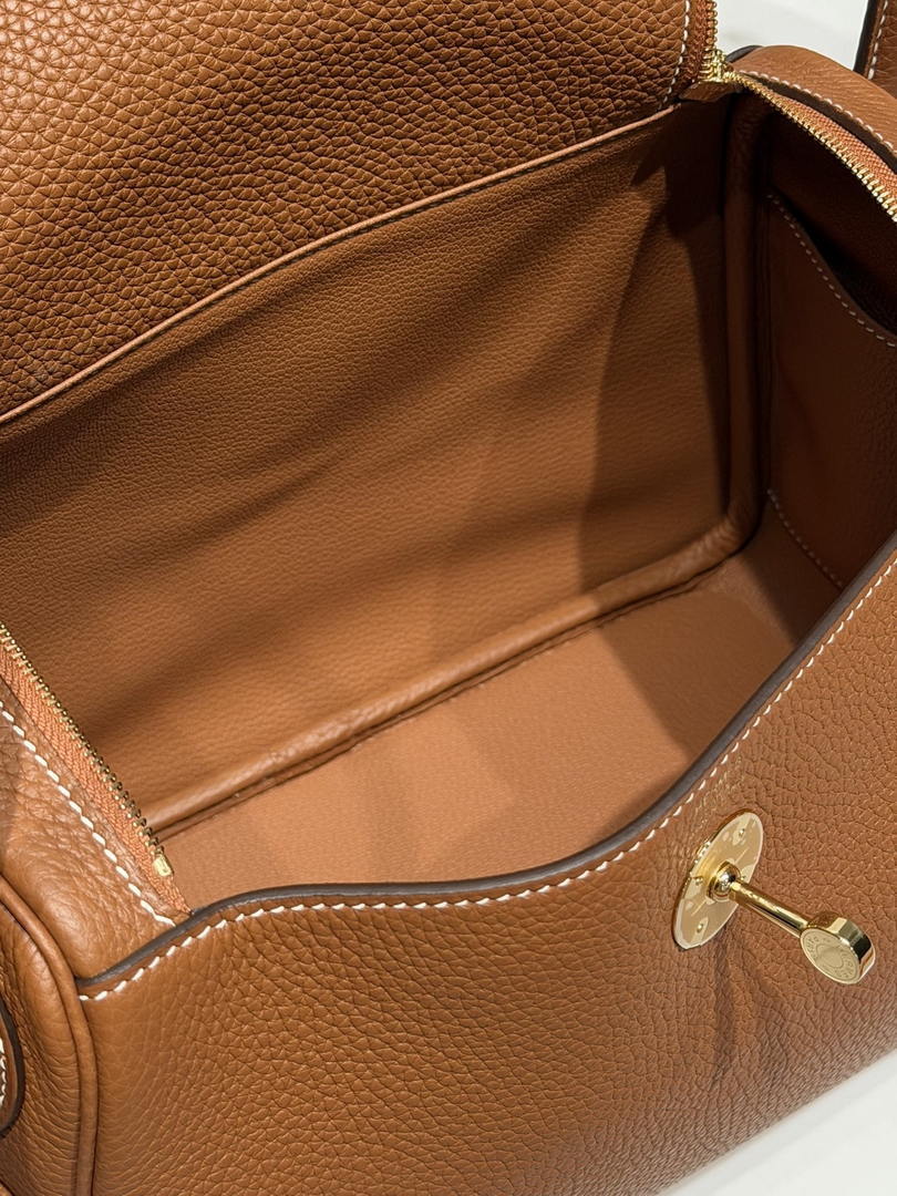 Hermes H073428 Lindy 26 Clemence TC Bag H232007