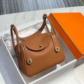 Hermes H073428 Lindy Bag 26 30 H231938 - 26 cm: 26 x 18 x 14 cm / Gold - View 1