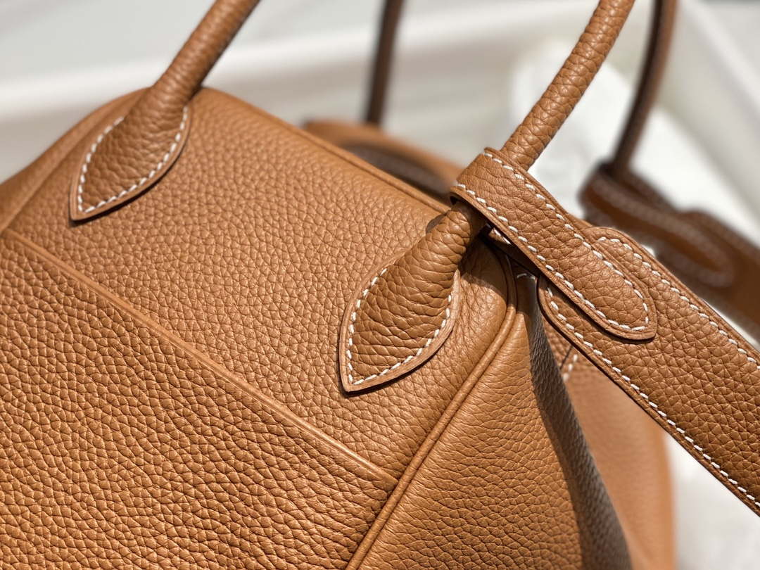 Hermes H073428 Lindy Bag 26 30 H231938