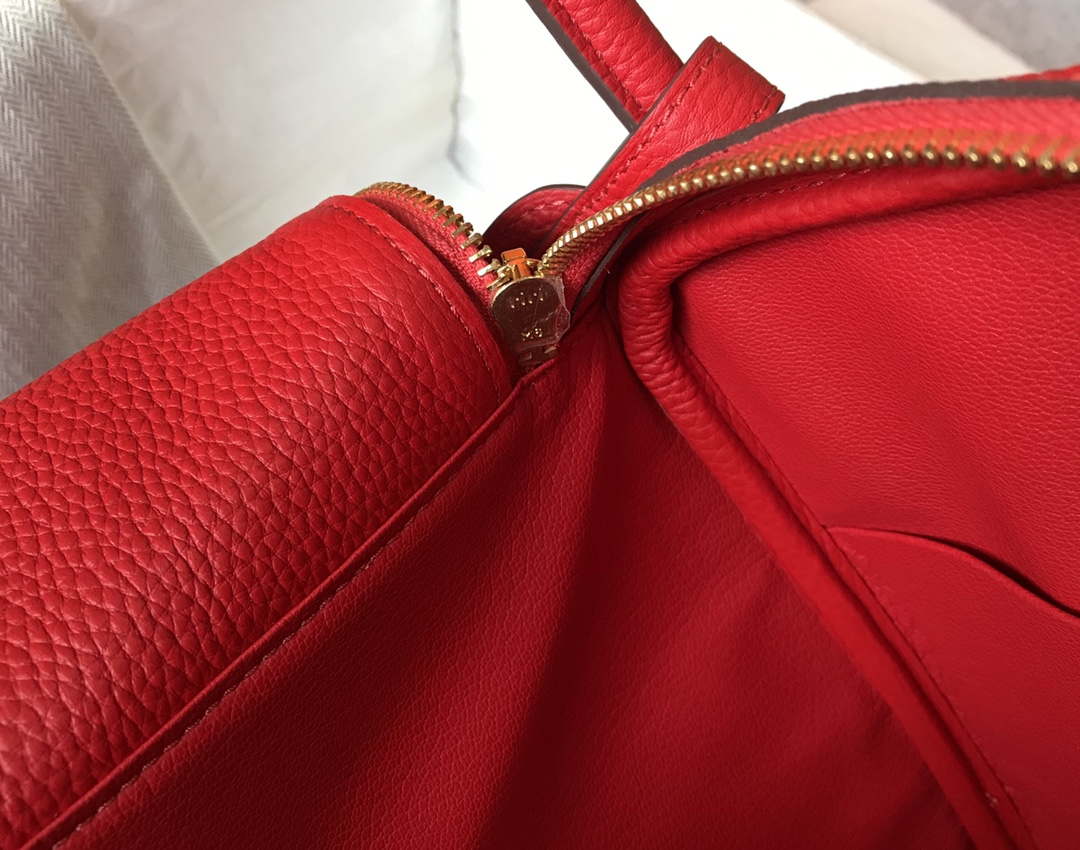 Hermes H073428 Lindy Bag 26 30 H231939