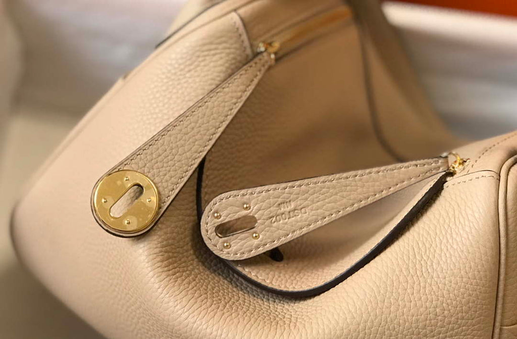 Hermes H073428 Lindy Bag 26 30 H231940