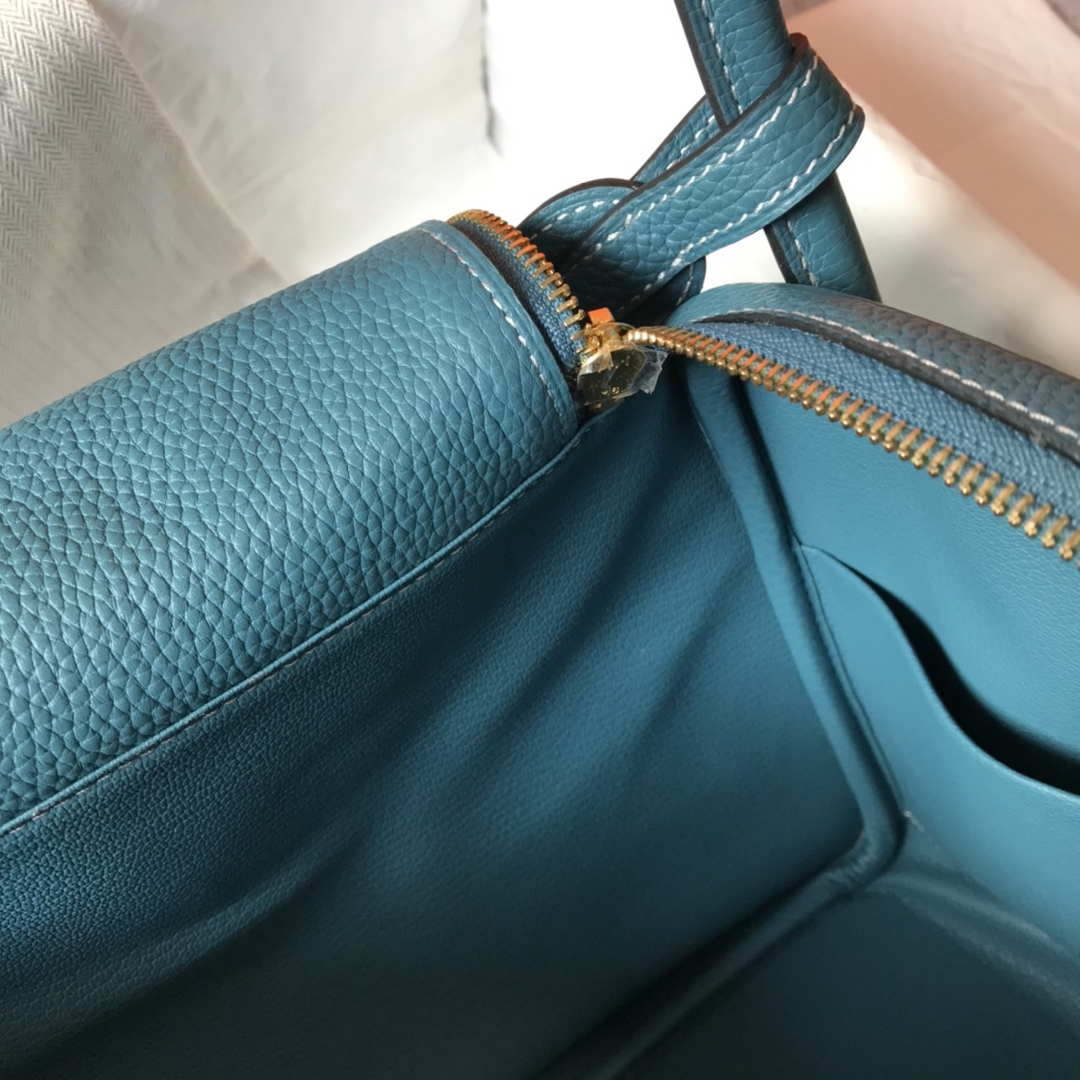 Hermes H073428 Lindy Bag 26 30 H231941