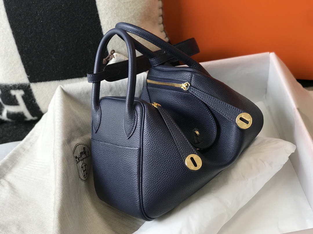 Hermes H073428 Lindy Bag 26 30 H231942