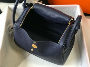 Hermes H073428 Lindy Bag 26 30 H231942 - 26 cm: 26 x 18 x 14 cm / Gold - View 8