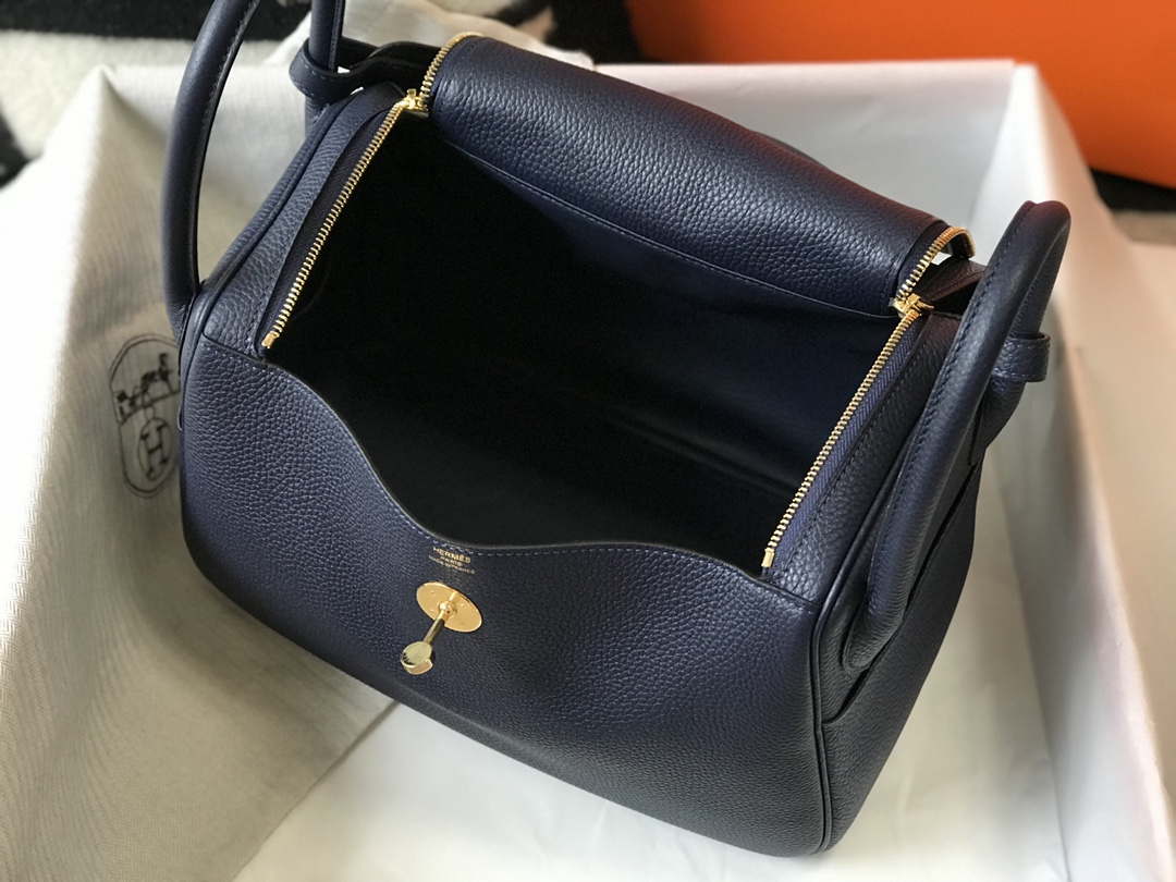 Hermes H073428 Lindy Bag 26 30 H231942