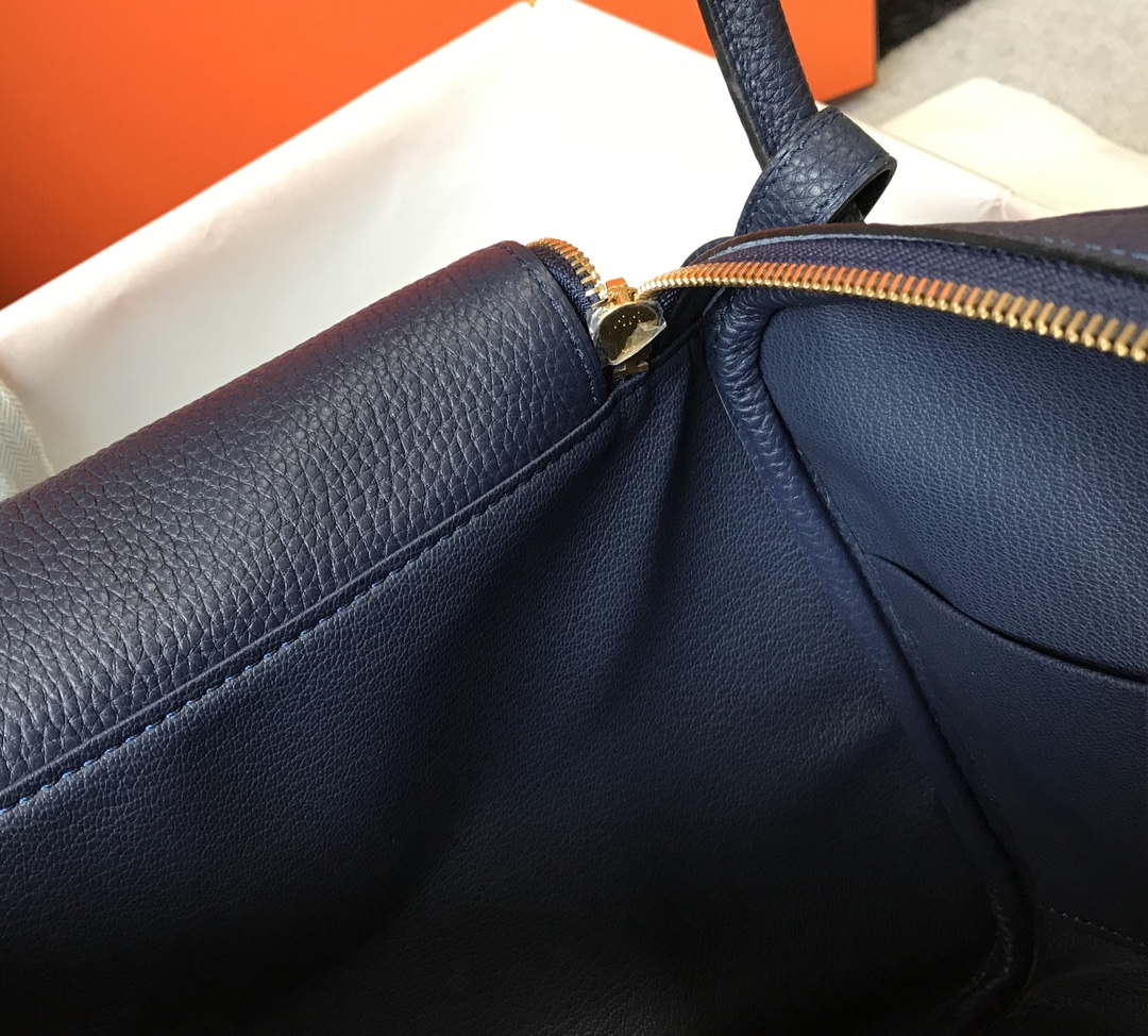 Hermes H073428 Lindy Bag 26 30 H231942