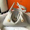 Hermes H073428 Lindy Bag 26 30 H231943 - 26 cm: 26 x 18 x 14 cm / Gold - View 1