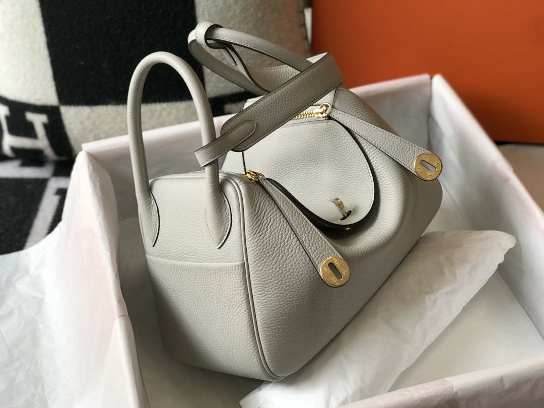 Hermes H073428 Lindy Bag 26 30 H231943
