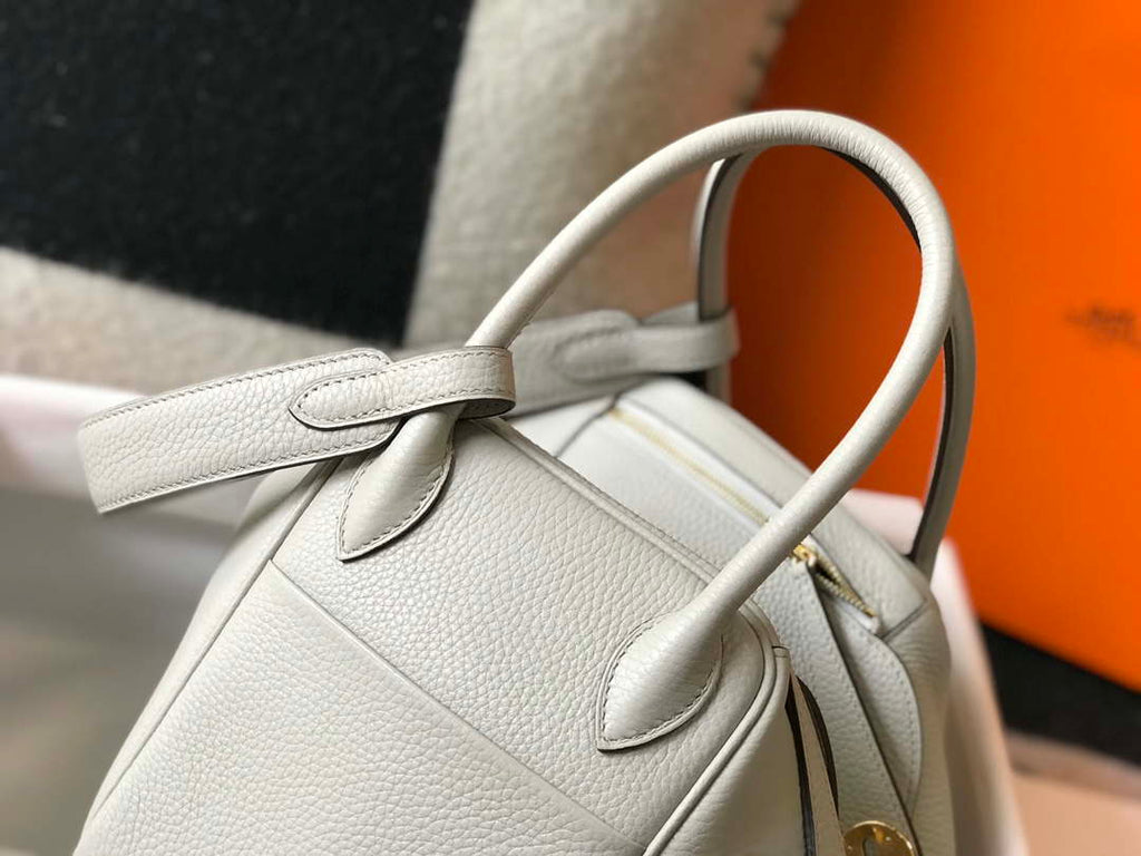 Hermes H073428 Lindy Bag 26 30 H231943