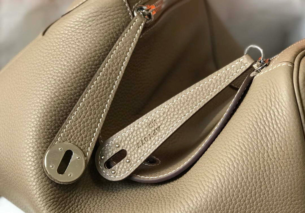 Hermes H073428 Lindy Bag 26 30 H231944