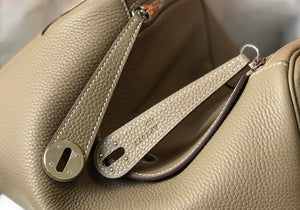 Hermes H073428 Lindy Bag 26 30 H231944 - 26 cm: 26 x 18 x 14 cm / Gold - View 5