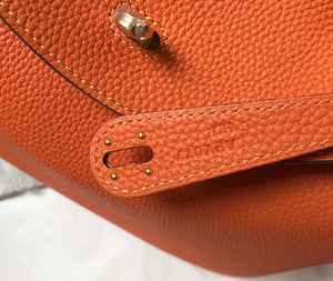 Hermes H073428 Lindy Bag 26 30 H231946 - 26 cm: 26 x 18 x 14 cm / Gold - View 7