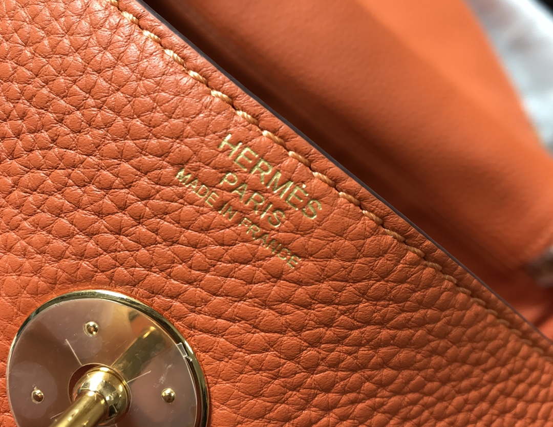 Hermes H073428 Lindy Bag 26 30 H231946