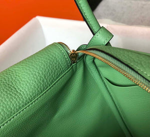 Hermes H073428 Lindy Bag 26 30 H231947 - 26 cm: 26 x 18 x 14 cm / Gold - View 9
