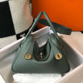 Hermes H073428 Lindy Bag 26 30 H231948 - 26 cm: 26 x 18 x 14 cm / Gold - View 1