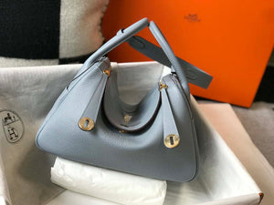 Hermes H073428 Lindy Bag 26 30 H231949 - 26 cm: 26 x 18 x 14 cm / Gold - View 1