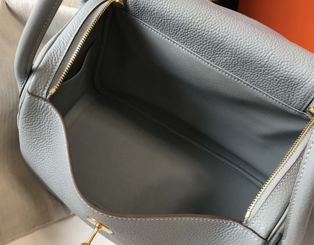 Hermes H073428 Lindy Bag 26 30 H231949