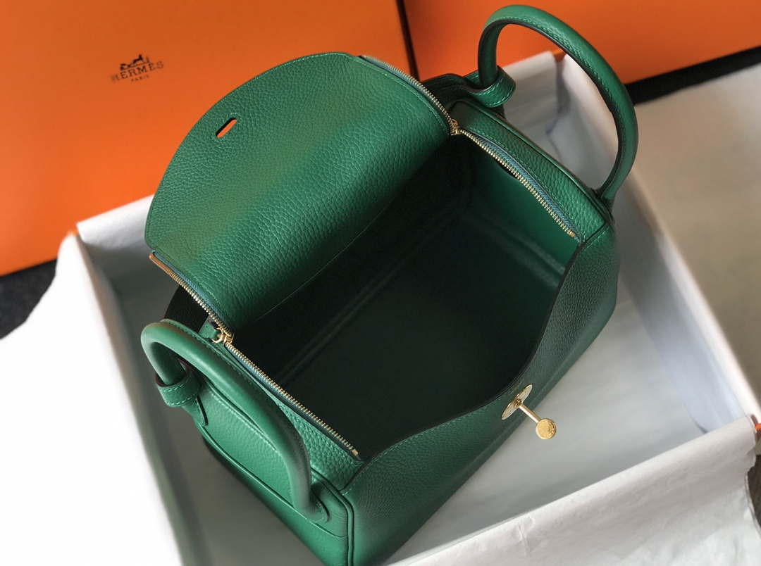 Hermes H073428 Lindy Bag 26 30 H231950