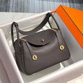 Hermes H073428 Lindy Bag 26 30 H231952 - 26 cm: 26 x 18 x 14 cm / Gold - View 1