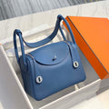 Hermes H073428 Lindy Bag 26 30 H231953 - 26 cm: 26 x 18 x 14 cm / Gold - View 1