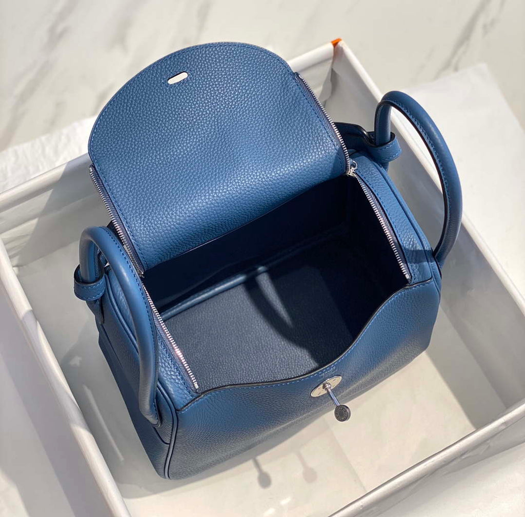 Hermes H073428 Lindy Bag 26 30 H231953