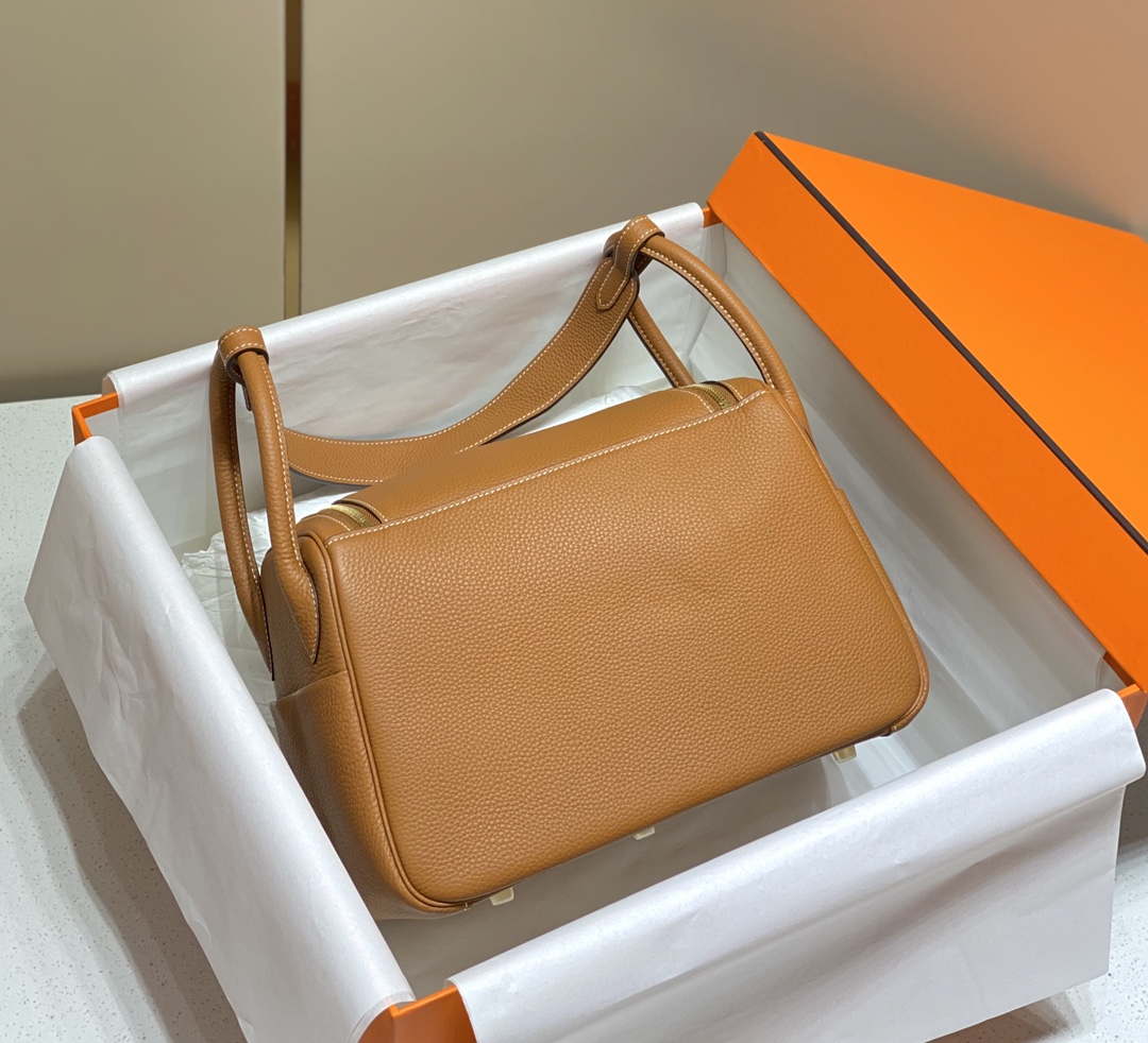 Hermes H073428 Lindy Bag 26 30 H231954