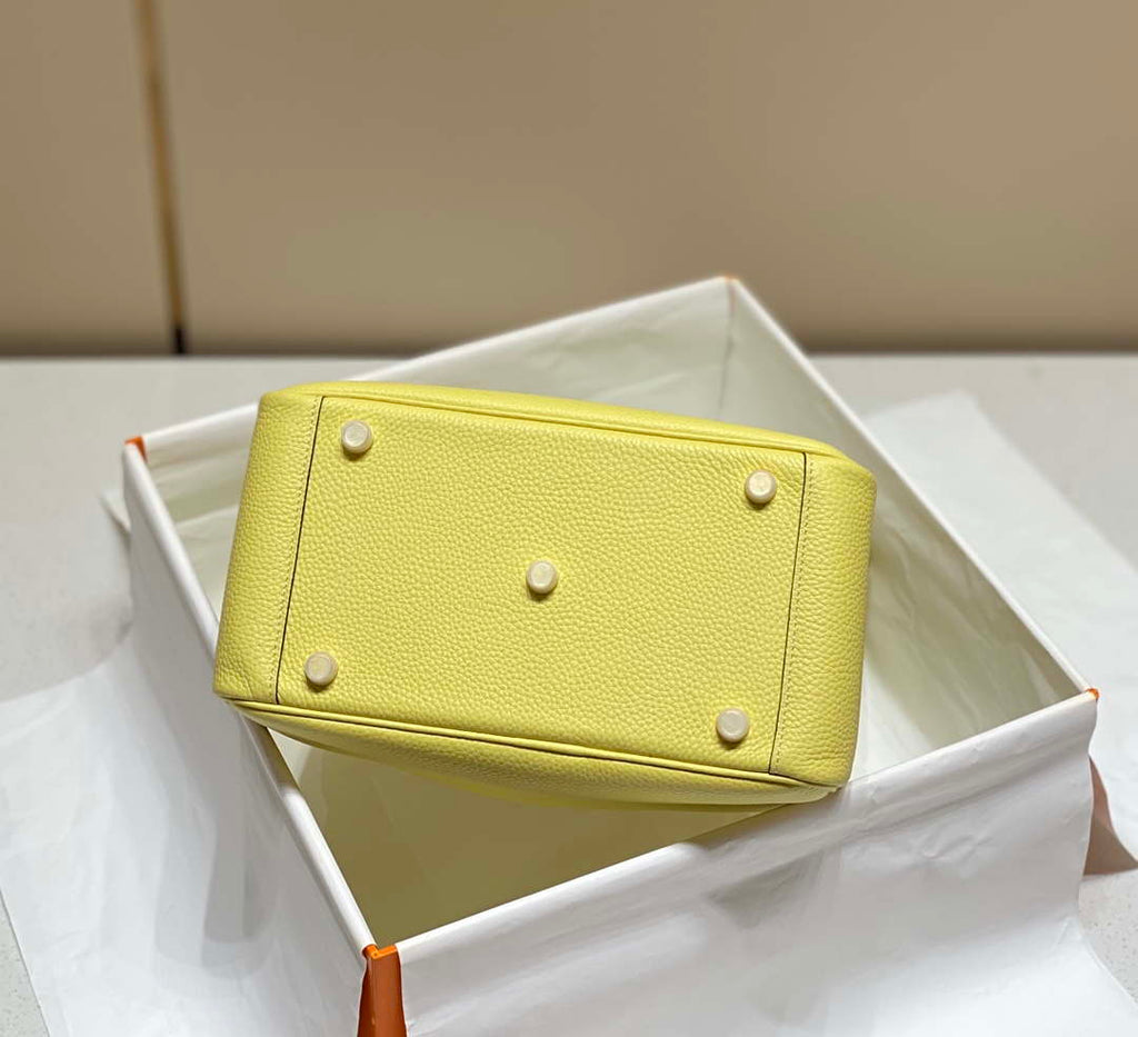 Hermes H073428 Lindy Bag 26 30 H231955
