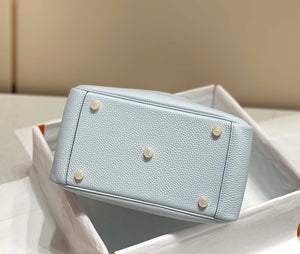 Hermes H073428 Lindy Bag 26 30 H231956 - 26 cm: 26 x 18 x 14 cm / Gold - View 8