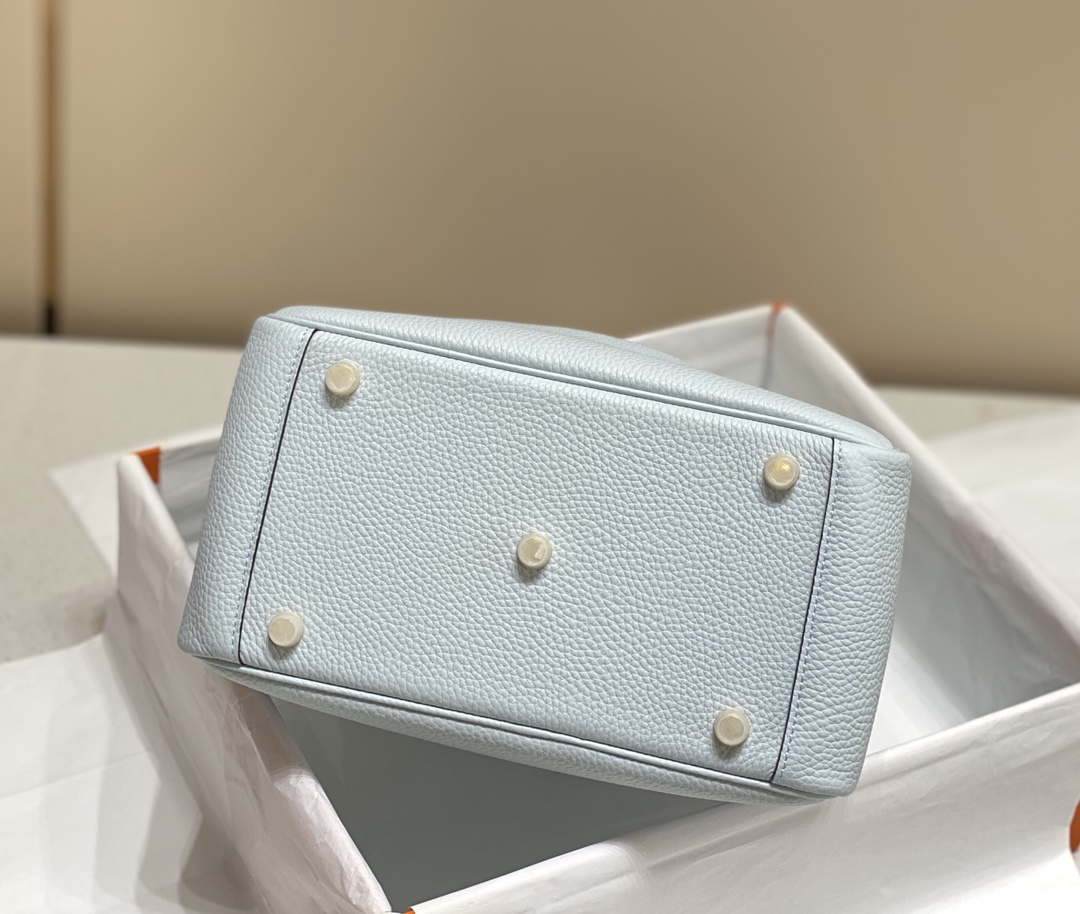 Hermes H073428 Lindy Bag 26 30 H231956