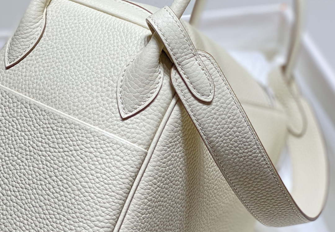 Hermes H073428 Lindy Bag 26 30 H231957