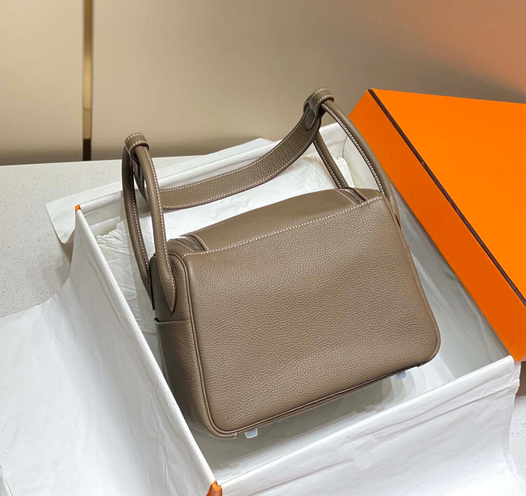 Hermes H073428 Lindy Bag 26 30 H231958