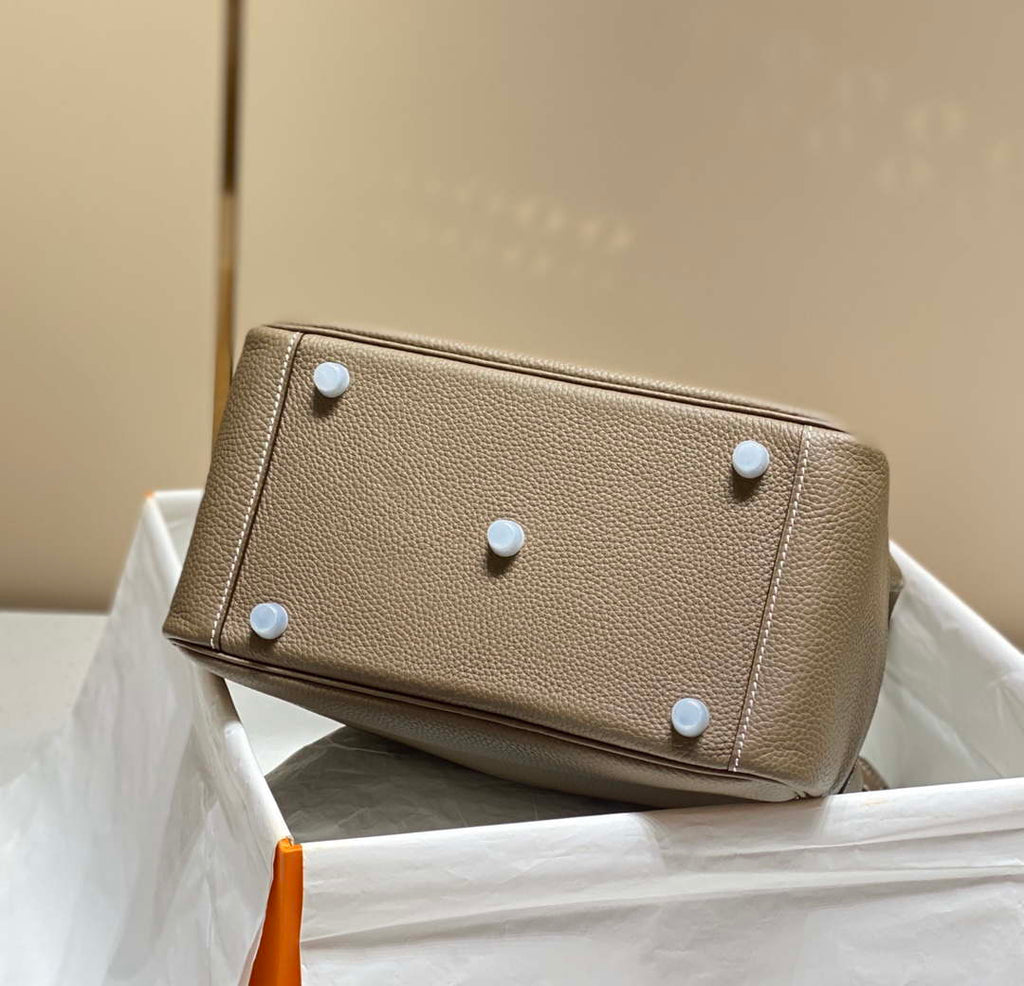Hermes H073428 Lindy Bag 26 30 H231958