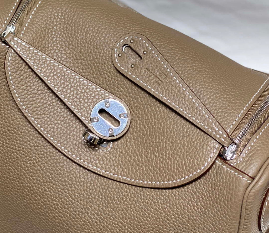 Hermes H073428 Lindy Bag 26 30 H231958