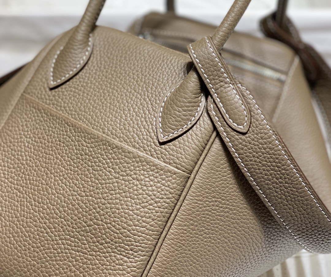 Hermes H073428 Lindy Bag 26 30 H231958