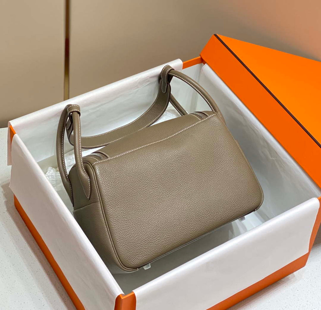 Hermes H073428 Lindy Bag 26 30 H231958