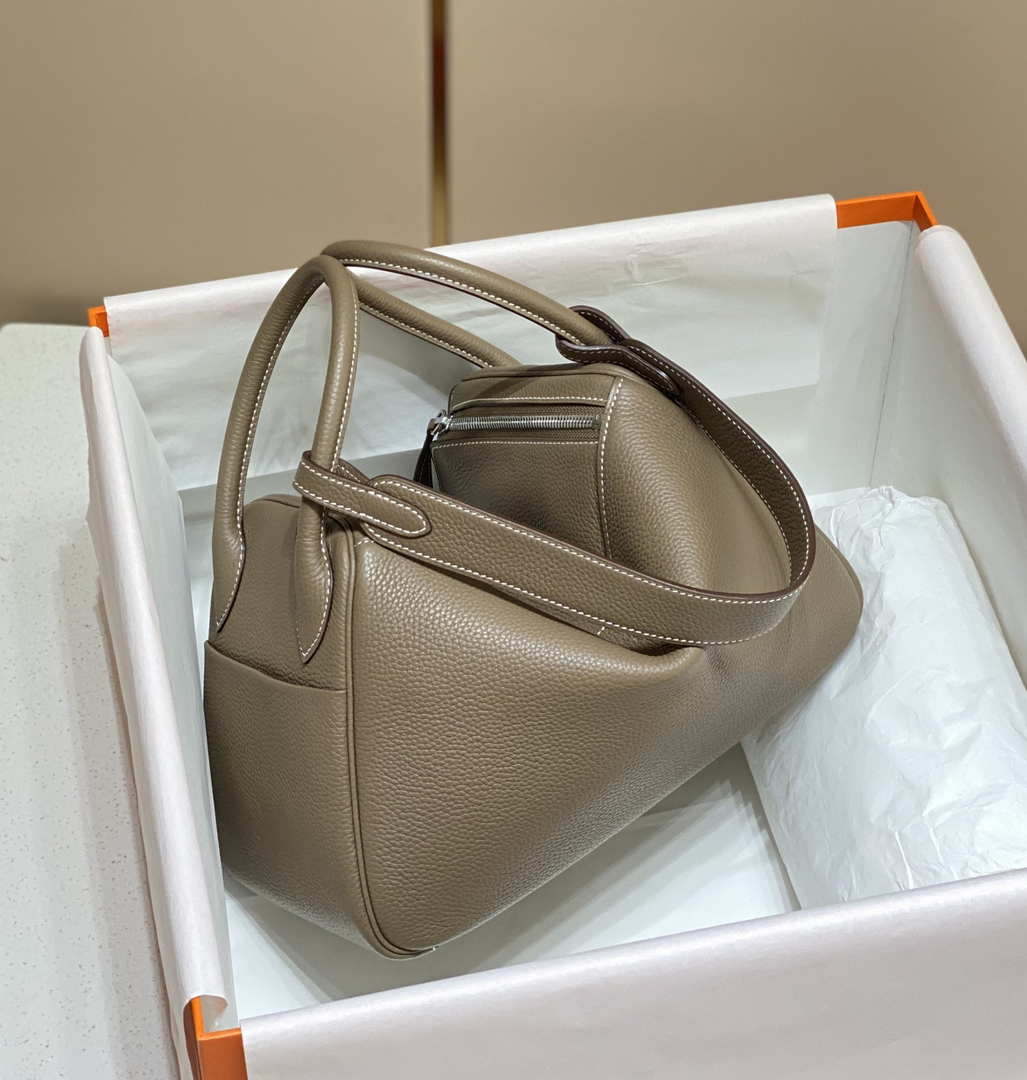 Hermes H073428 Lindy Bag 26 30 H231958