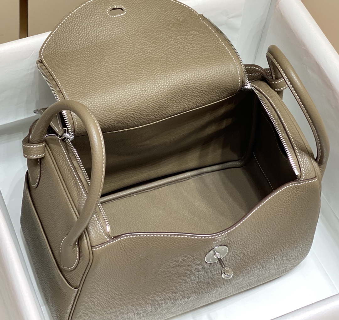 Hermes H073428 Lindy Bag 26 30 H231958