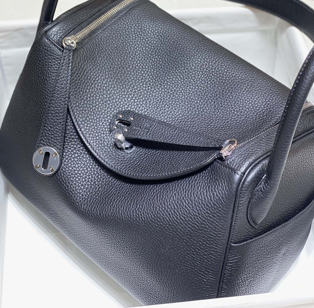 Hermes H073428 Lindy Bag 26 30 H231959