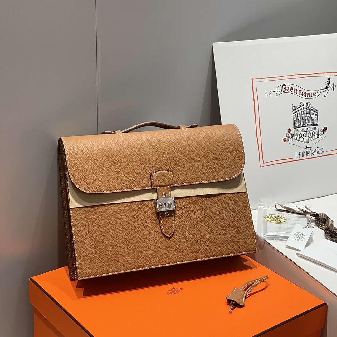 Hermes H074409CBH0 Men Sac a depeches light 1-37 briefcase Golden Brown