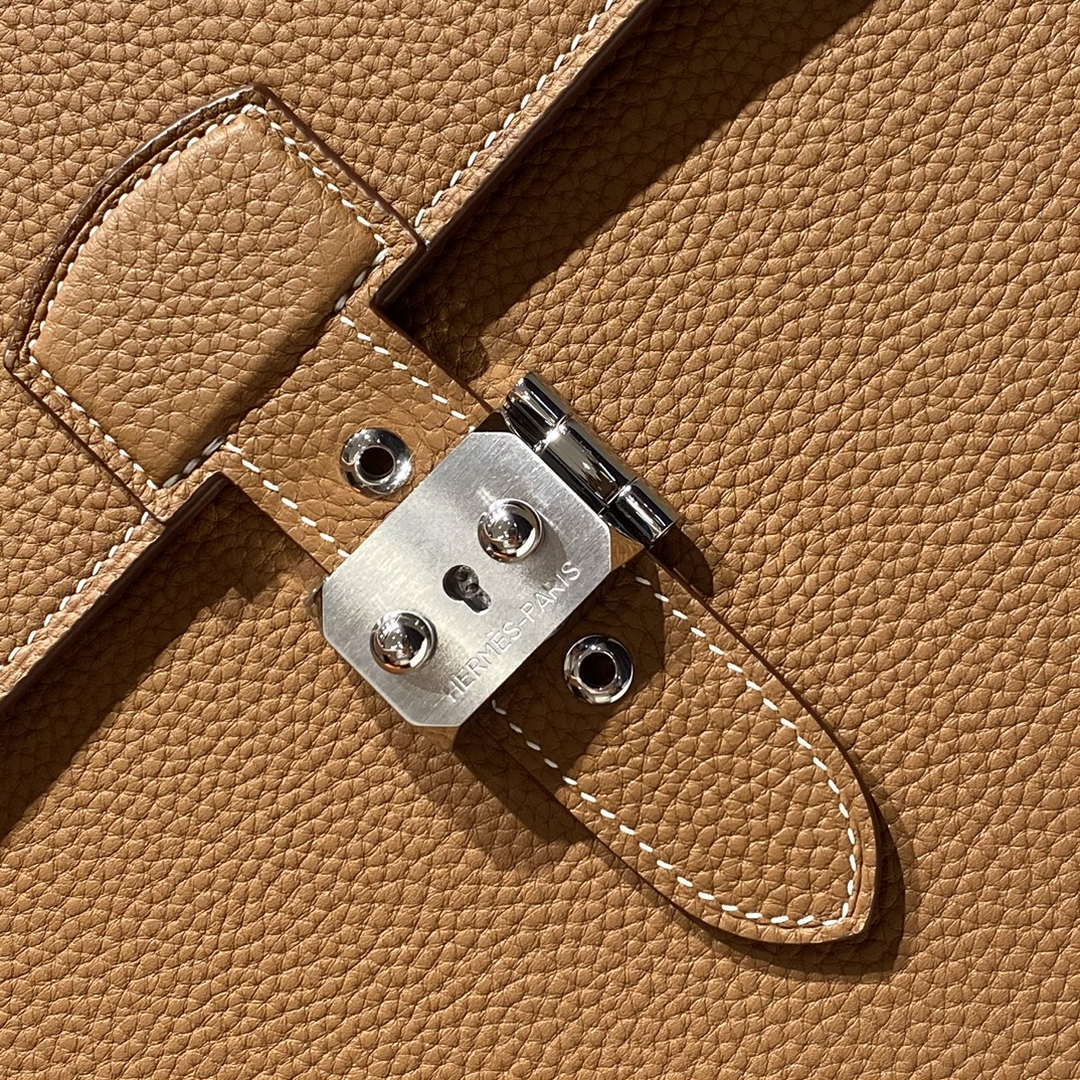 Hermes H074409CBH0 Men Sac a depeches light 1-37 briefcase Golden Brown