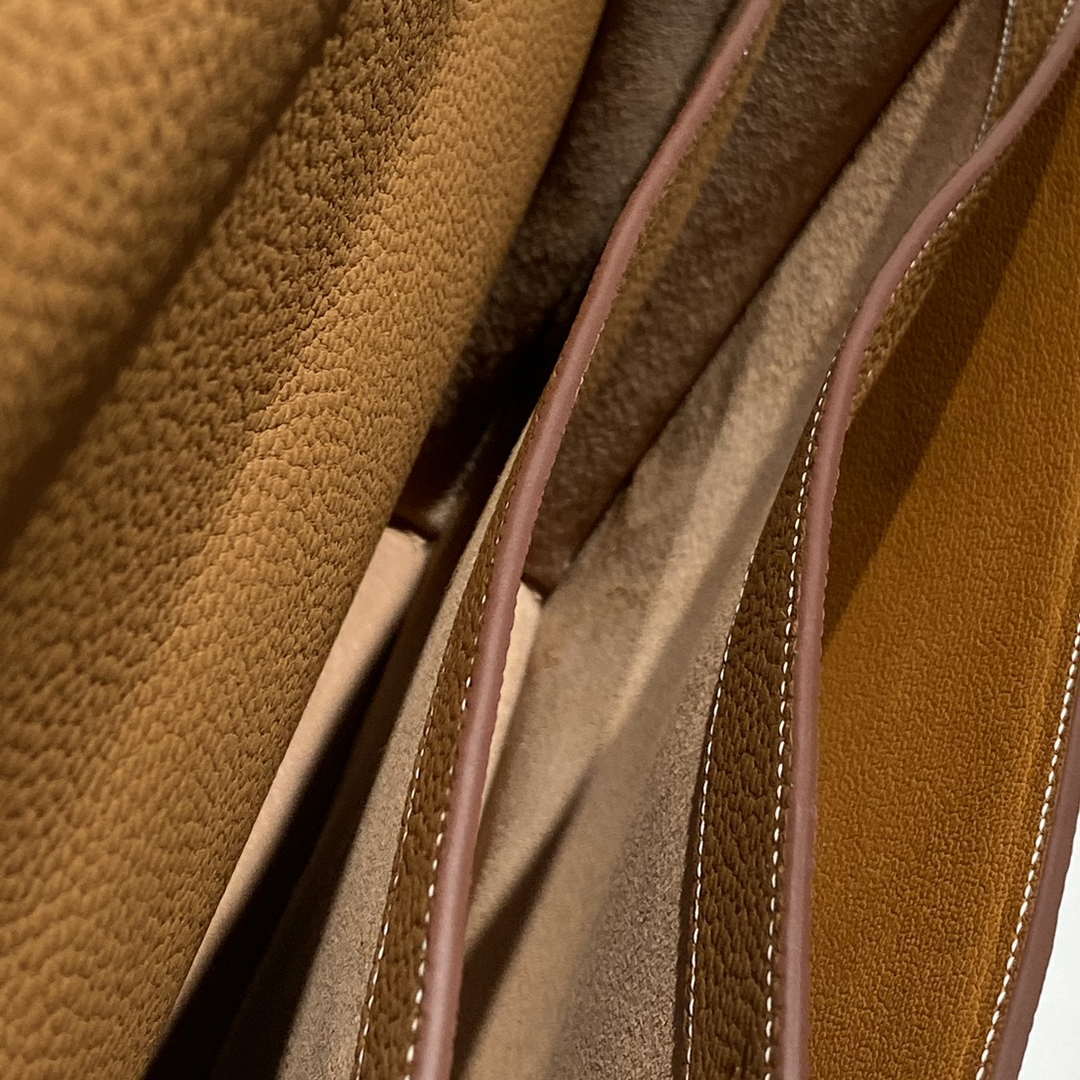 Hermes H074409CBH0 Men Sac a depeches light 1-37 briefcase Golden Brown